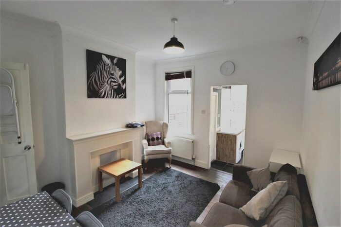 3 Bedroom Terraced House To Rent In Bolingbroke Road, Coventry, CV3