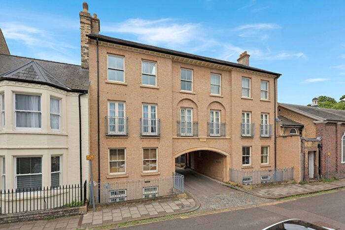 2 Bedroom Maisonette To Rent In Christs Court, Cambridge, CB1