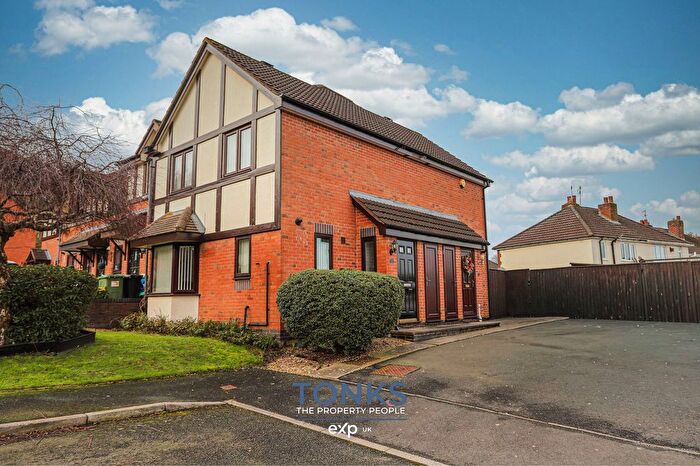 2 Bedroom Semi Detached House For Sale In Hammersley Close, Halesowen, B63