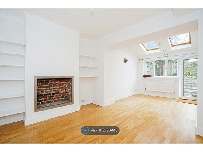 1 Bedroom Flat To Rent In Livingstone Road, Hove, BN3