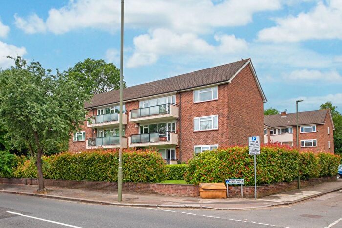 3 Bedroom Flat To Rent In Foreland Court, Holders Hill Road, London, NW4