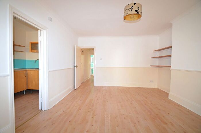 1 Bedroom Flat To Rent In Essex Grove, Crystal Palace, SE19
