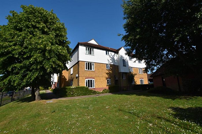 1 Bedroom Apartment To Rent In Benbow Drive, South Woodham Ferrers, Chelmsford, CM3