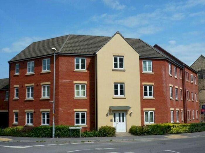 2 Bedroom Flat To Rent In Primmers Place, Westbury, BA13