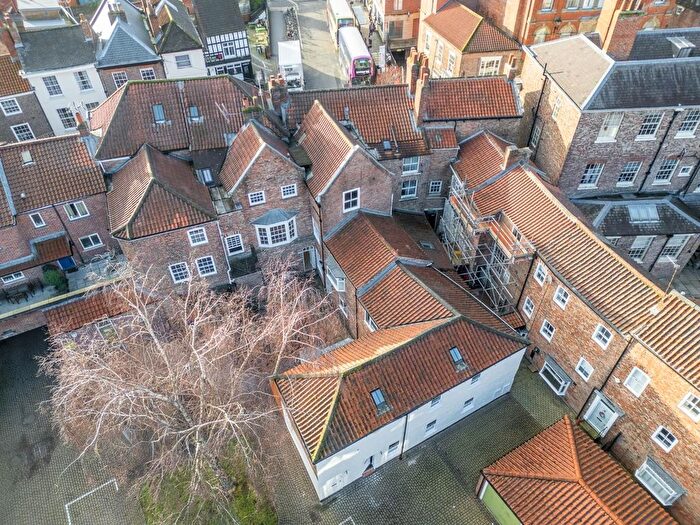 3 Bedroom Flat For Sale In Walmgate, York, YO1