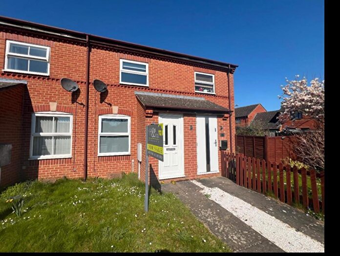 2 Bedroom End Of Terrace House For Sale In Sandringham Court, Kettering, NN15