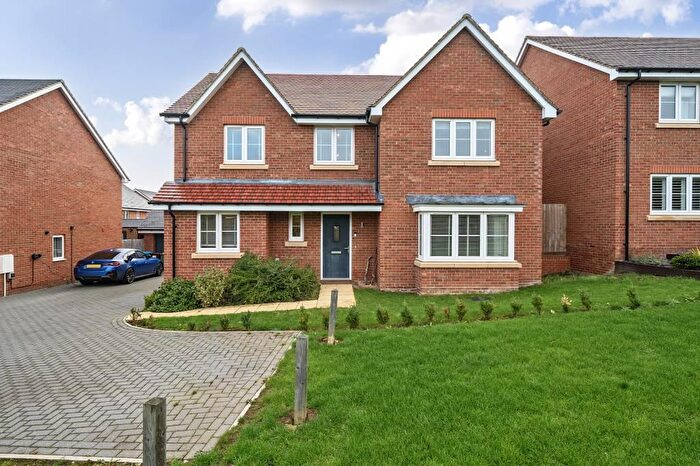 4 Bedroom Detached House For Sale In Steeple Claydon, Buckinghamshire, MK18