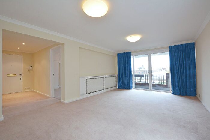 2 Bedroom Flat To Rent In Kensington Place, London, W8