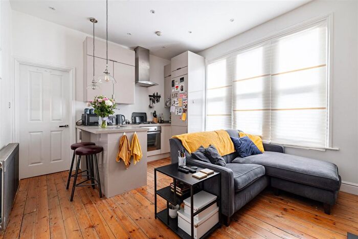 1 Bedroom Flat To Rent In Romford Road, London, E12