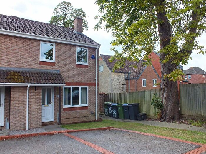 3 Bedroom End Of Terrace House To Rent In Seymour Court, Trowbridge, BA14