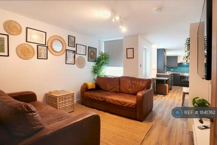 6 Bedroom Terraced House To Rent In Saxony Road, Liverpool, L7