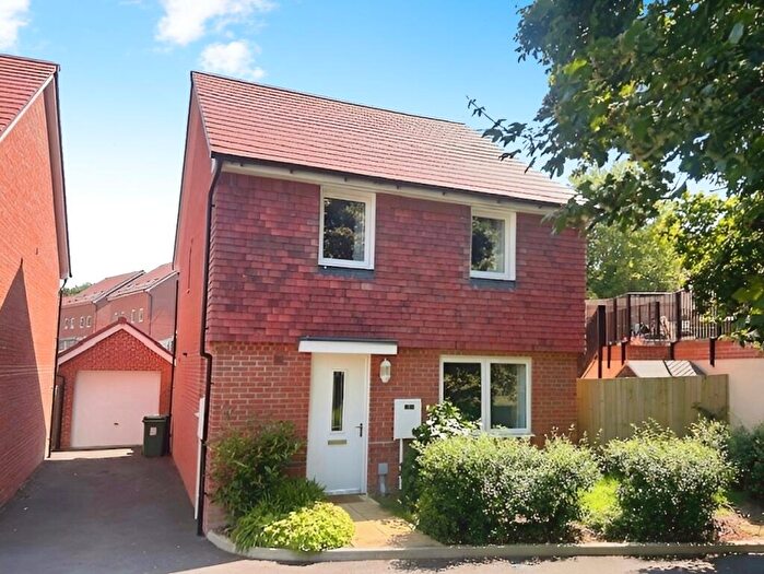 4 Bedroom Detached House To Rent In Gillies Meadow -, RG24