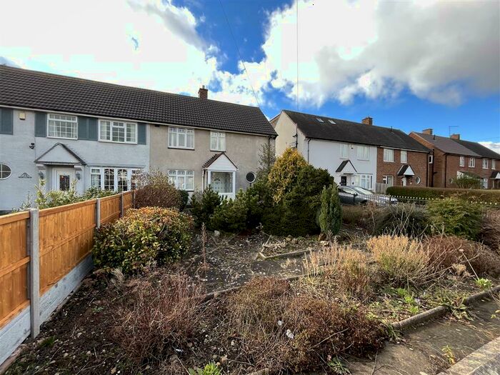 3 Bedroom Semi-Detached House To Rent In Melton Avenue, Solihull, B92