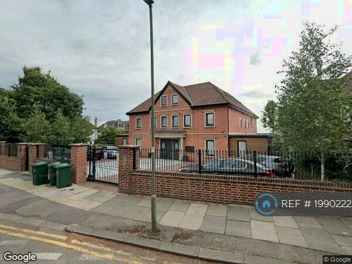 2 Bedroom Flat To Rent In Miramar Lodge, London, NW4