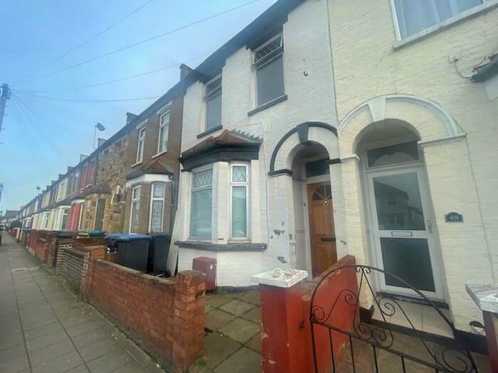 2 Bedroom House To Rent In Dysons Road, Edmonton, London, N18