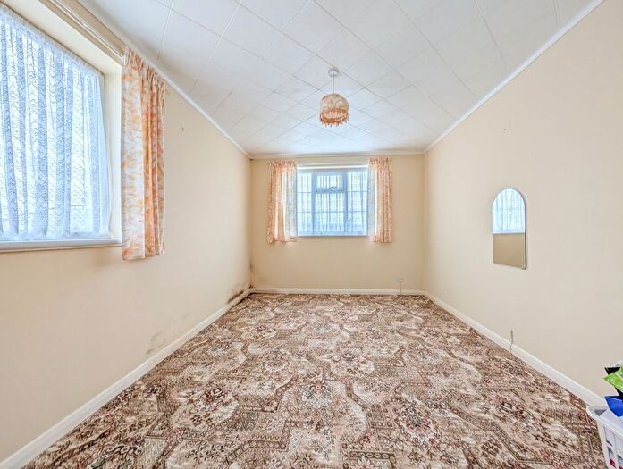 2 Bedroom Bungalow For Sale In Hurdman Way, Ingoldmells, PE25