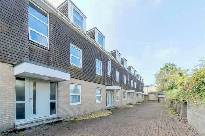 1 Bedroom Flat To Rent In Stopford Place, Stoke, Plymouth, PL1