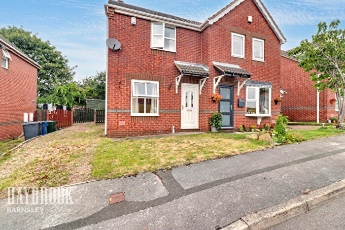 2 Bedroom Semi-Detached House For Sale In Quarry Bank Close, Cudworth, S72