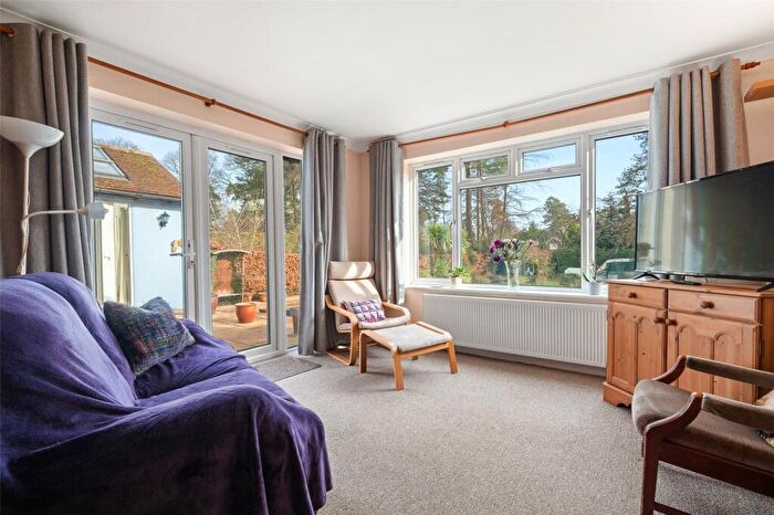 5 Bedroom Detached House For Sale In Broom Acres, Sandhurst, Berkshire, GU47