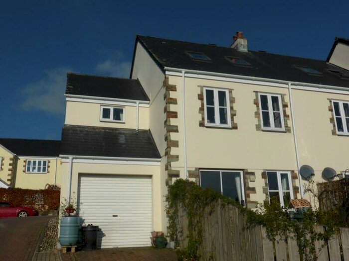 4 Bedroom Semi-Detached House To Rent In The Brambles, Lostwithiel, PL22