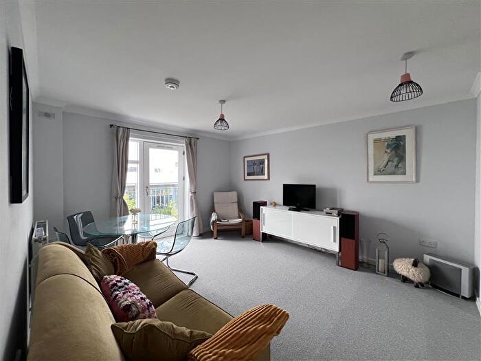 1 Bedroom Flat To Rent In Academia Way, London, N17