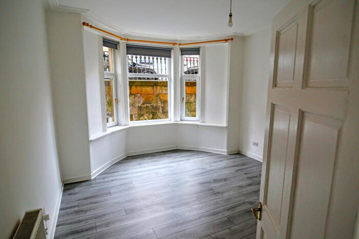 2 Bedroom Flat To Rent In Dixon Avenue, Govanhill, G42