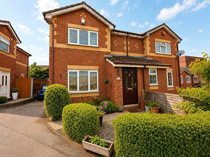 3 Bedroom Semi-Detached House For Sale In Mill Burn Way, Birmingham, West Midlands, B9