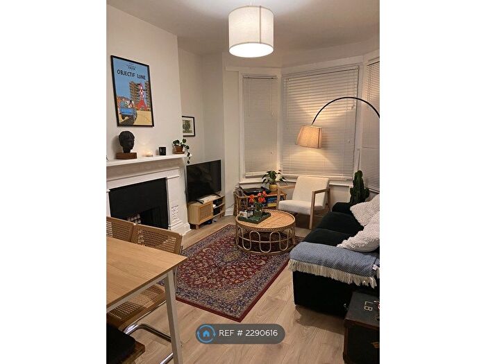 2 Bedroom Flat To Rent In Kendoa Road, London, SW4