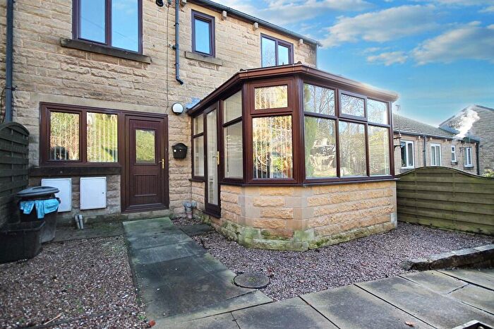 3 Bedroom Terraced House To Rent In Bride Street, Todmorden, OL14