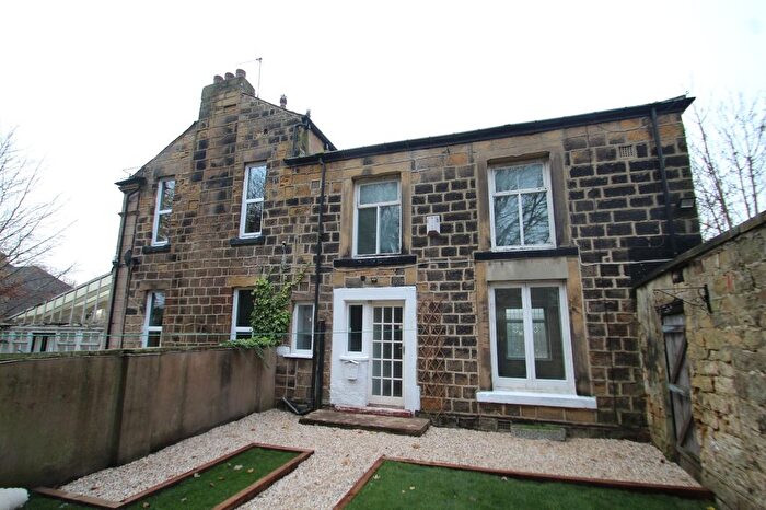 2 Bedroom Detached House To Rent In Allerton Lodge, Falkland Mount, Leeds, West Yorkshire, LS17