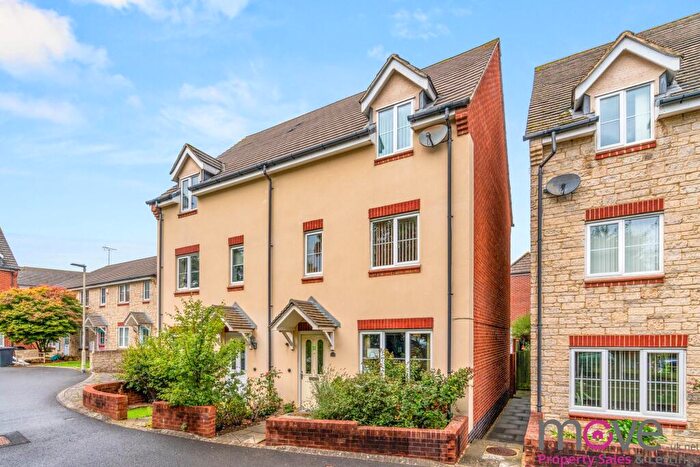 3 Bedroom House To Rent In The Rushes, Tuffley, GL4