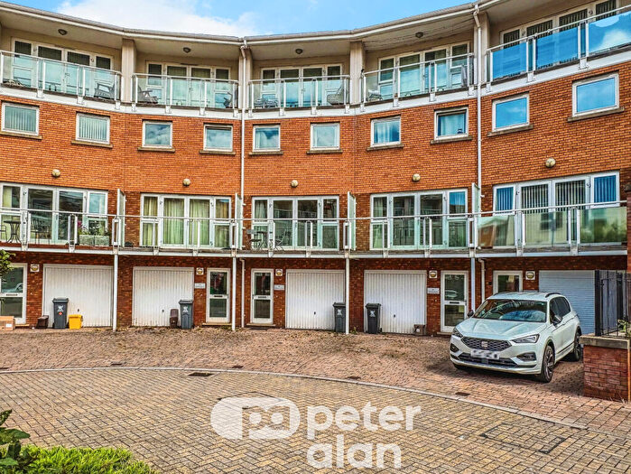 3 Bedroom Town House To Rent In Chandlery Way, Cardiff Bay, Cardiff, CF10