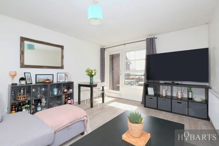 1 Bedroom Flat To Rent In Mount View Road, Stroud Green, London, N4