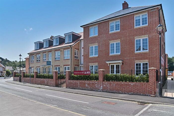 1 Bedroom Retirement Property To Rent In Hubert Lodge, Hythe, Southampton, SO45