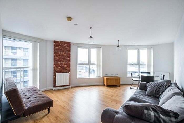 2 Bedroom Apartment To Rent In Queensland Road London, N7