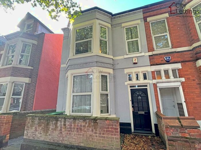6 Bedroom Semi-Detached House To Rent In Lenton Boulevard, Lenton, NG7