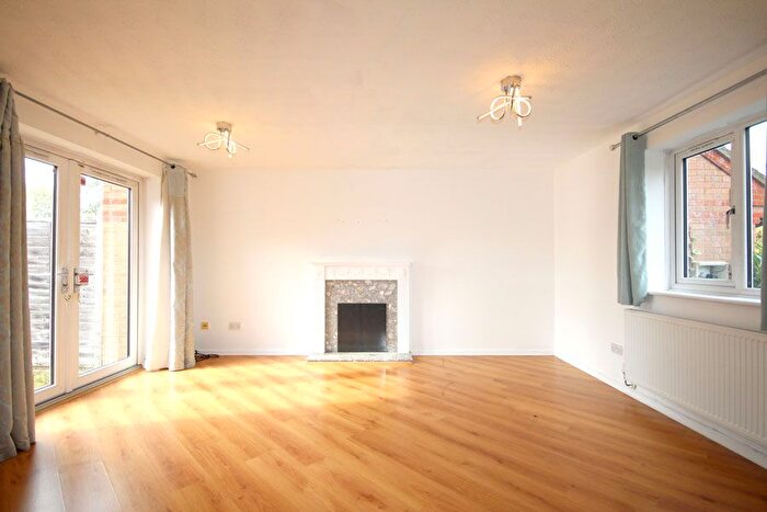 3 Bedroom Semi-Detached House To Rent In Rhodes Place, Milton Keynes, MK6