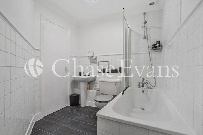 1 Bedroom Flat For Sale In Burrells Wharf, Canary Wharf, London, E14