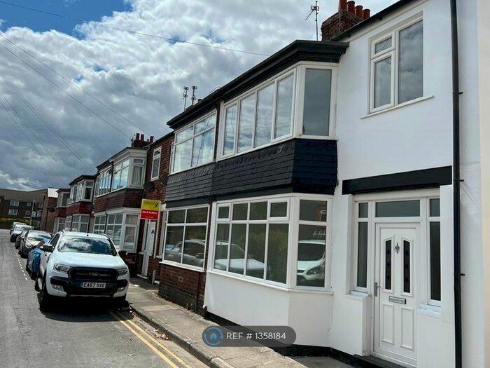 3 Bedroom End Of Terrace House To Rent In Elliott Street, Redcar, TS10