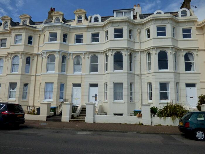 1 Bedroom Flat To Rent In South Terrace, Littlehampton, BN17