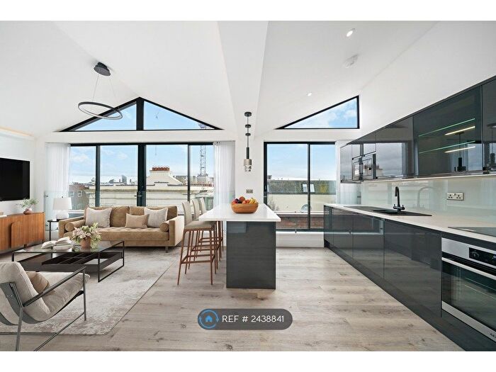 2 Bedroom Flat To Rent In Coomer Place, London, SW6