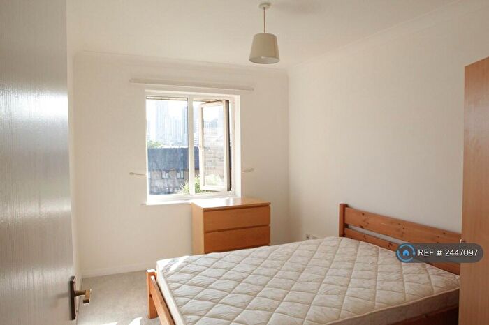 1 Bedroom Flat To Rent In Stratford, London, E15