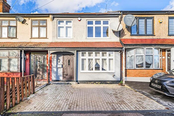 4 Bedroom Terraced House For Sale In Templeton Avenue, Chingford, E4