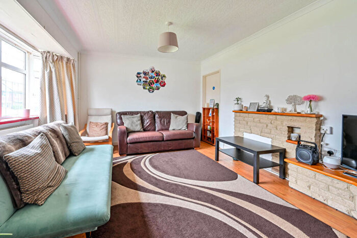 3 Bedroom Semi-Detached House For Sale In Willow Way, Guildford, GU1