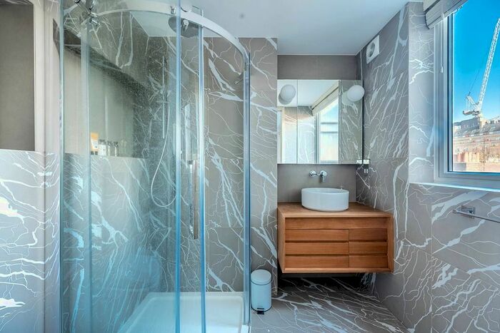 3 Bedroom Flat To Rent In William Mews, Knightsbridge, London, SW1X