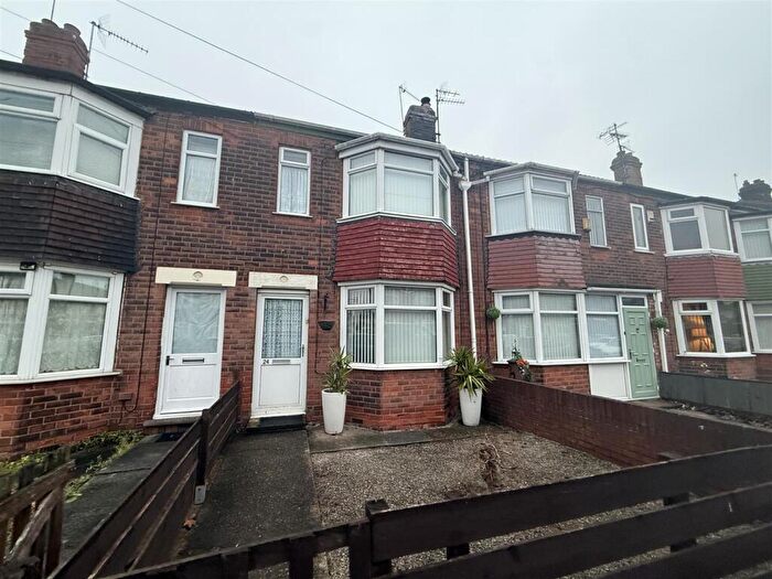 3 Bedroom Terraced House For Sale In Brendon Avenue, Hull, HU8