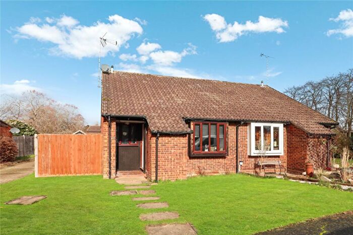 2 Bedroom Bungalow For Sale In Fenwick Close, Woking, Surrey, GU21