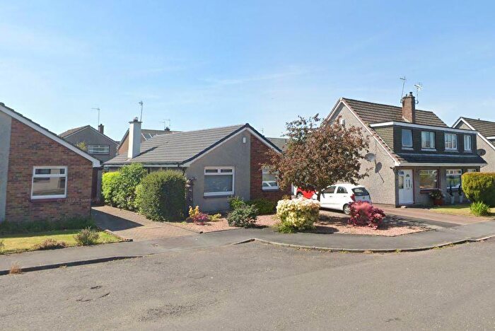 2 Bedroom Detached Bungalow To Rent In Leven Place, Kinross, KY13