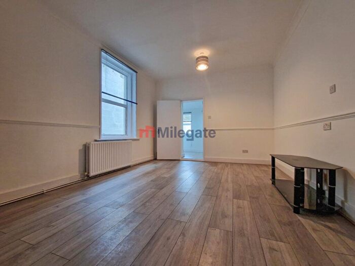 1 Bedroom Flat To Rent In Springbank Road, London, SE13