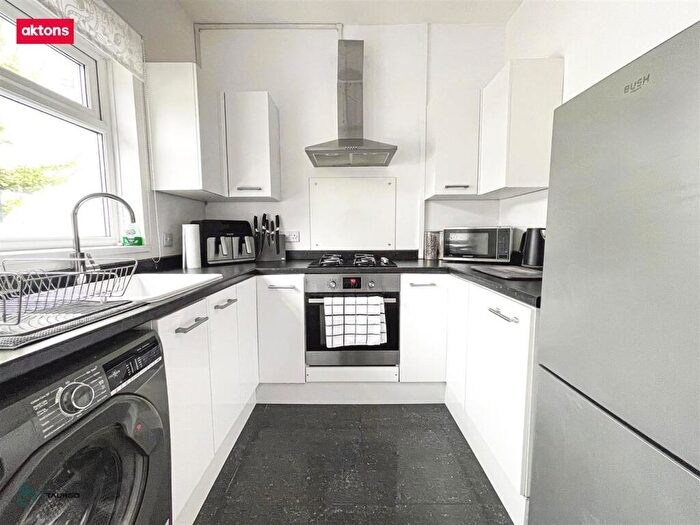 2 Bedroom Semi-Detached Bungalow For Sale In Energlyn Close, Caerphilly, CF83